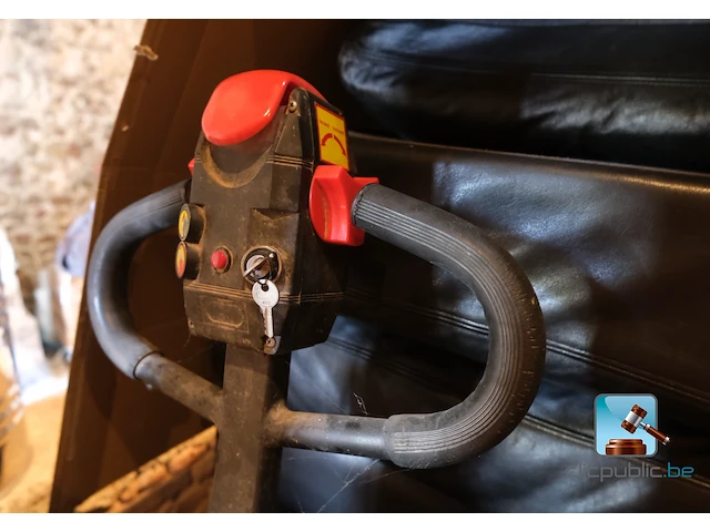 Elektrische stapelaar - afbeelding 9 van  13