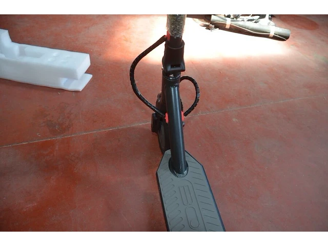 Elektrische step bohlt 9 air model ekick 9 air 1,7ah nieuw in doos - afbeelding 2 van  18