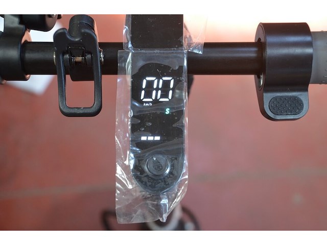 Elektrische step bohlt 9 air model ekick 9 air 1,7ah nieuw in doos - afbeelding 2 van  20