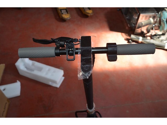 Elektrische step bohlt 9 air model ekick 9 air 1,7ah nieuw in doos - afbeelding 15 van  16