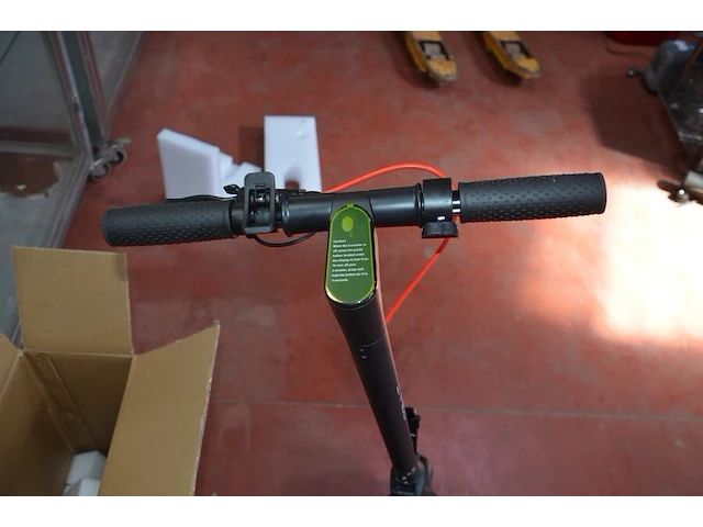 Elektrische step bohlt td9 model ekick td9 nieuw in doos - afbeelding 18 van  19