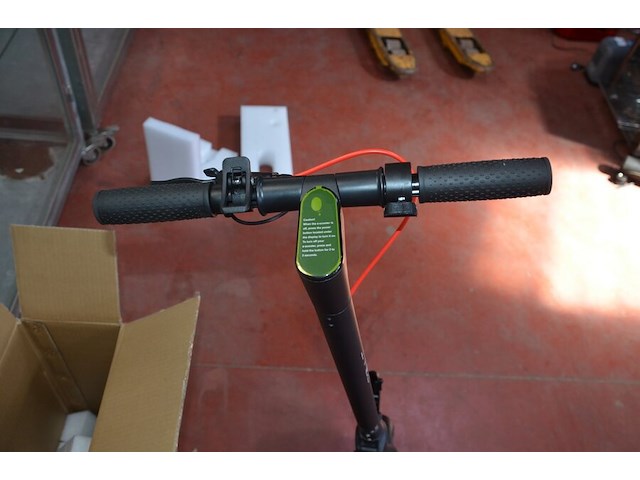 Elektrische step bohlt td9 model ekick td9 nieuw in doos - afbeelding 19 van  20