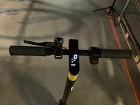 Elektrische step, merk mi, zonder verdere gegevens. - afbeelding 2 van  4