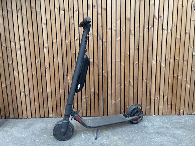 Elektrische step ninebot kickscooter es - afbeelding 1 van  9