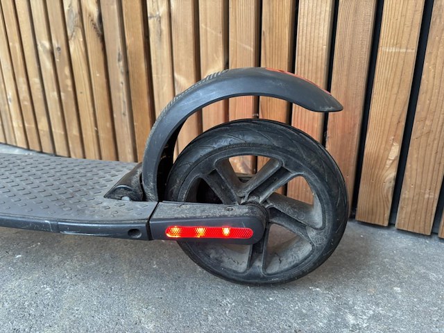 Elektrische step ninebot kickscooter es - afbeelding 4 van  9