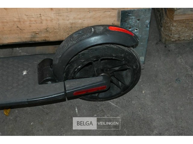 Elektrische step ninebot - afbeelding 2 van  4