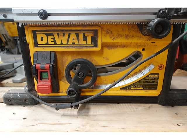 Elektrische tafelzaagmachine dewalt - afbeelding 3 van  5