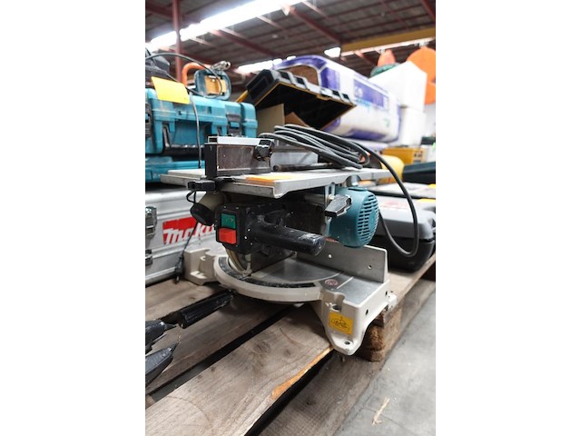Elektrische tafelzaagmachine makita - afbeelding 1 van  5