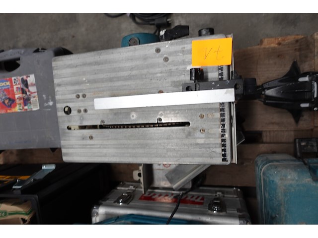 Elektrische tafelzaagmachine makita - afbeelding 2 van  5