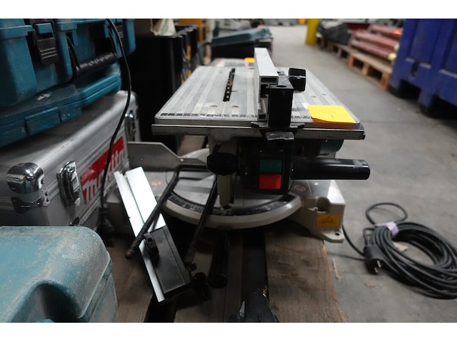 Elektrische tafelzaagmachine makita - afbeelding 3 van  5