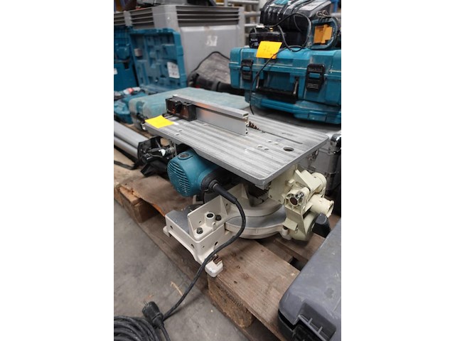 Elektrische tafelzaagmachine makita - afbeelding 4 van  5