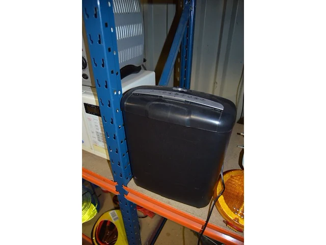 Elektrische terrasverwarmer, oven silvercrest, microgolfoven zanker, papierversnipperaar - afbeelding 8 van  9