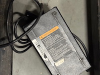 Elektrische transpalet met lader - afbeelding 2 van  10