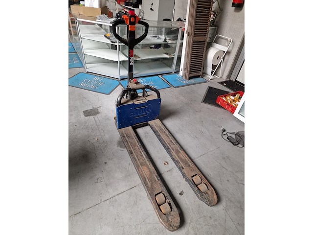 Elektrische transpalet met lader - afbeelding 1 van  10