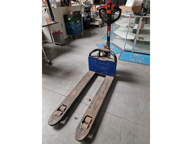 Elektrische transpalet met lader - afbeelding 3 van  10