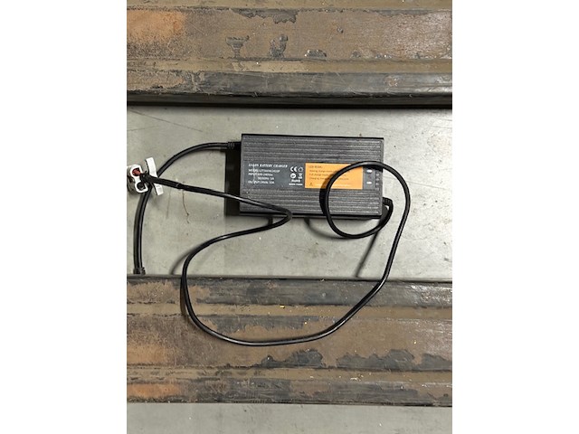 Elektrische transpalet met lader - afbeelding 10 van  10