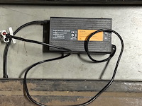 Elektrische transpalet met lader - afbeelding 10 van  10