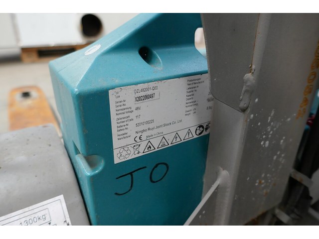 Elektrische transpallet jungheinrich ( met batterij en batterijlader ) - afbeelding 6 van  8