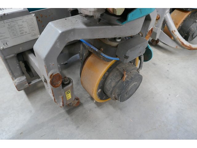 Elektrische transpallet jungheinrich ( met batterij en batterijlader ) - afbeelding 7 van  8