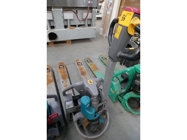 Elektrische transpallet jungheinrich ( zonder batterij en batterijlader ) - afbeelding 1 van  7