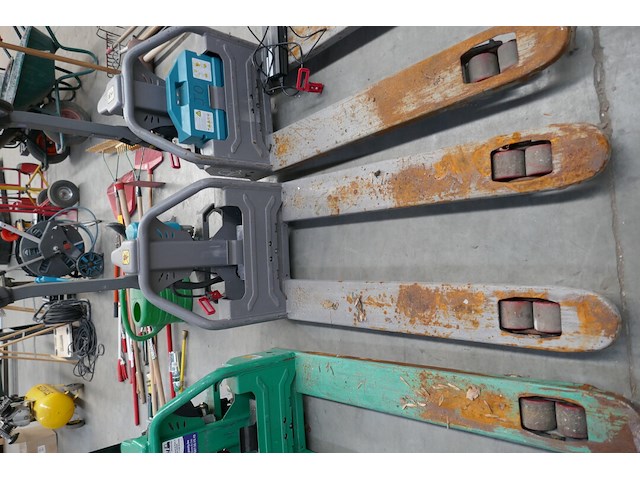 Elektrische transpallet jungheinrich ( zonder batterij en batterijlader ) - afbeelding 2 van  7