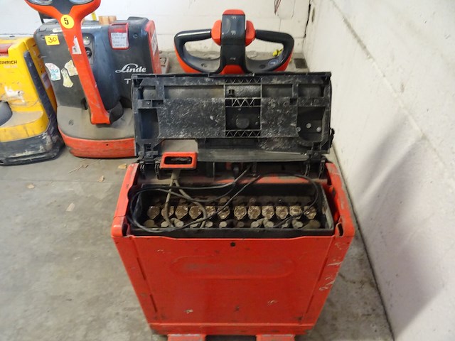 Elektrische transpallet linde - afbeelding 8 van  9