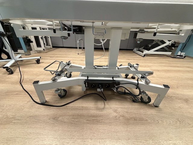 Elektrische trimtafel vv bedieningspaneel groom-x - afbeelding 2 van  6