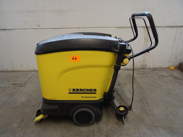 Elektrische veegmachine kärcher - afbeelding 1 van  9