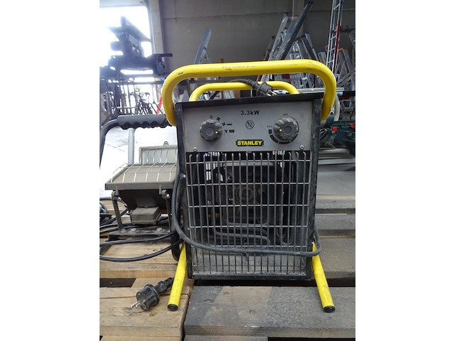 Elektrische verwarming stanley + 3x halogeen straler - afbeelding 3 van  5
