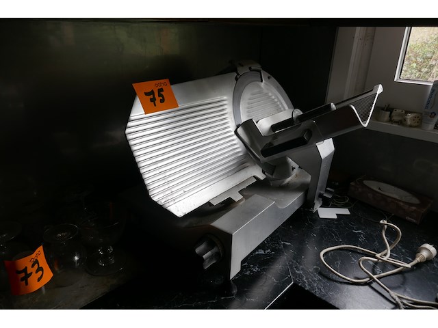 Elektrische vleessnijmachine - afbeelding 1 van  4