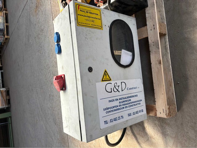 Elektrische werfkast / verdeelkast 3-fase 400v – met aansluitingen - afbeelding 1 van  8