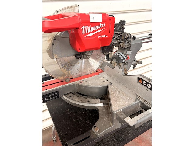 Elektrische zaagmachine milwaukee - afbeelding 3 van  5