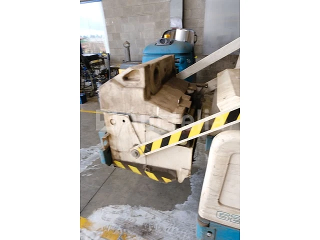 Elektrische zit-schrobmachine tennant 6200 - afbeelding 4 van  16