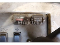 Elektrische zit-schrobmachine tennant 6200 - afbeelding 11 van  16