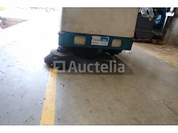 Elektrische zit-schrobmachine tennant 6200 - afbeelding 12 van  16