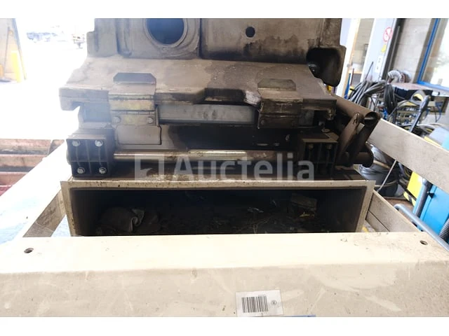 Elektrische zit-schrobmachine tennant 6200 - afbeelding 14 van  16