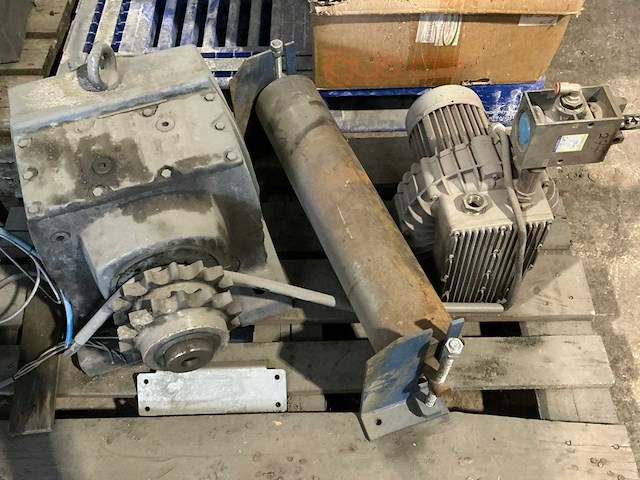 Elektromotor (2x) - afbeelding 1 van  3