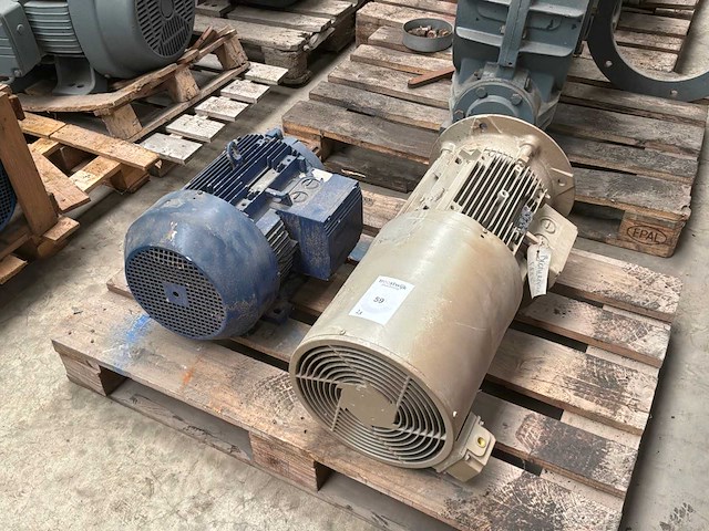 Elektromotor (2x) - afbeelding 1 van  4