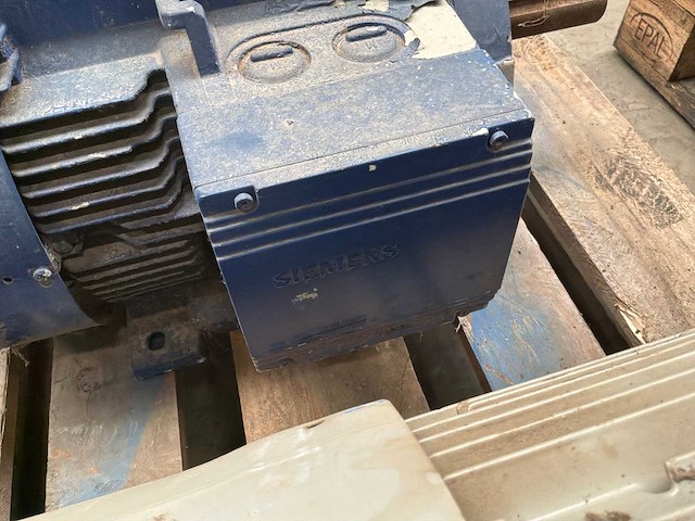 Elektromotor (2x) - afbeelding 3 van  4