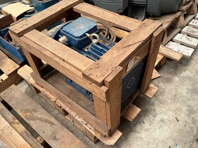 Elektromotor (2x) - afbeelding 4 van  6