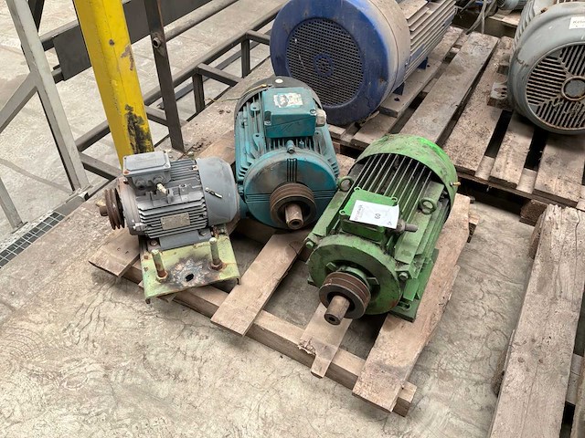 Elektromotor (3x) - afbeelding 2 van  2