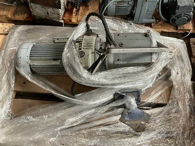 Elektromotor (4x) - afbeelding 14 van  16