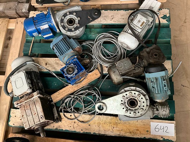 Elektromotor (6x) - afbeelding 1 van  10