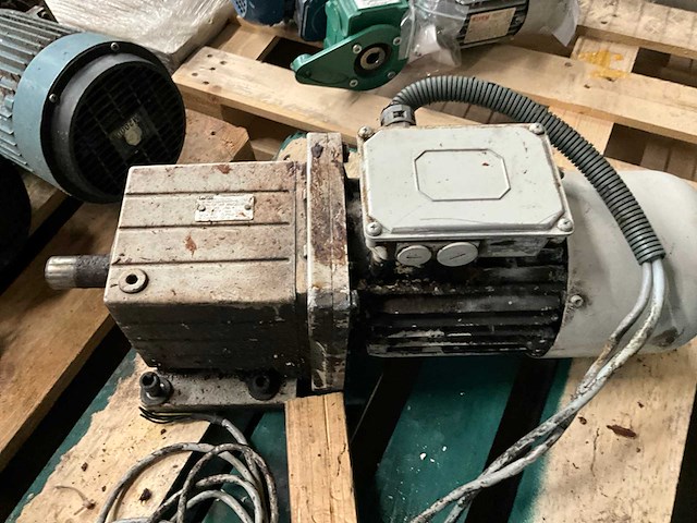 Elektromotor (6x) - afbeelding 10 van  10