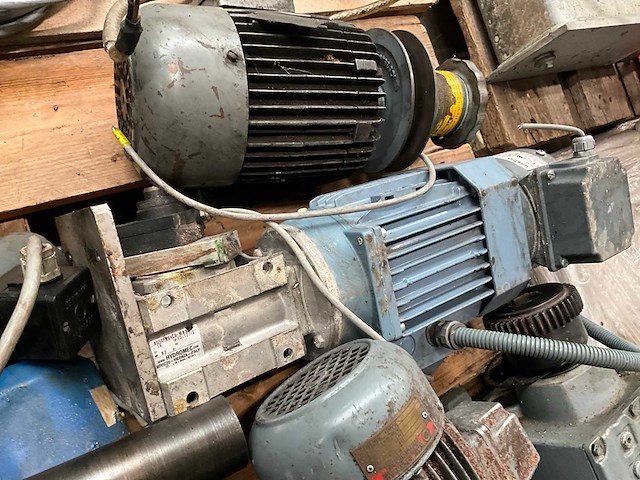 Elektromotor (8x) - afbeelding 4 van  14