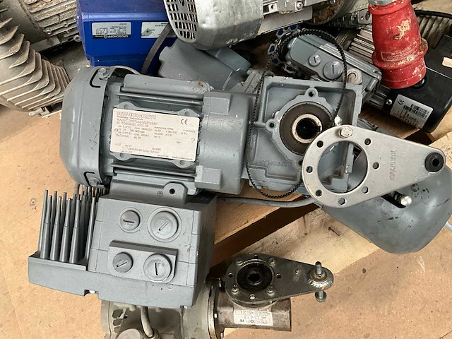 Elektromotor (8x) - afbeelding 5 van  12