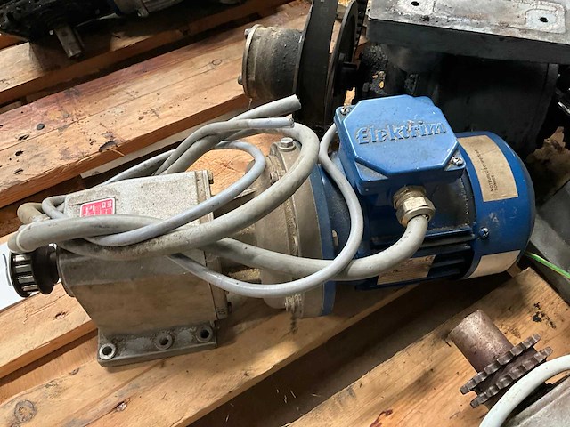 Elektromotor (8x) - afbeelding 8 van  12