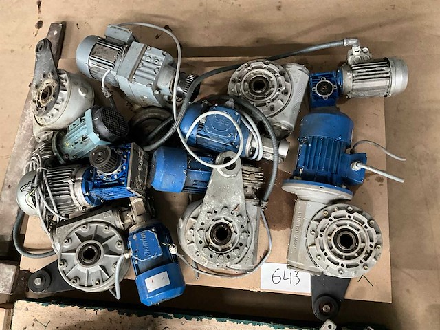 Elektromotor (8x) - afbeelding 1 van  10