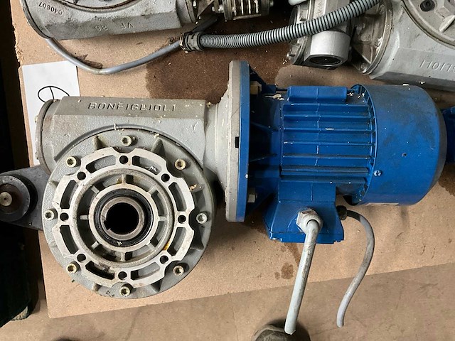 Elektromotor (8x) - afbeelding 3 van  10