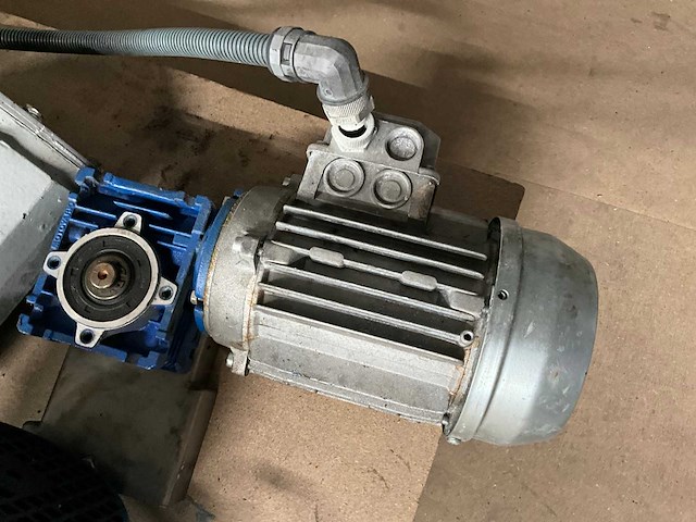 Elektromotor (8x) - afbeelding 4 van  10